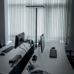 Luctra Vitawork Lampadaire Bureau LED 7 000 lm PIR -EGLO || By Rydens || Lucande Soldes 2614035 5