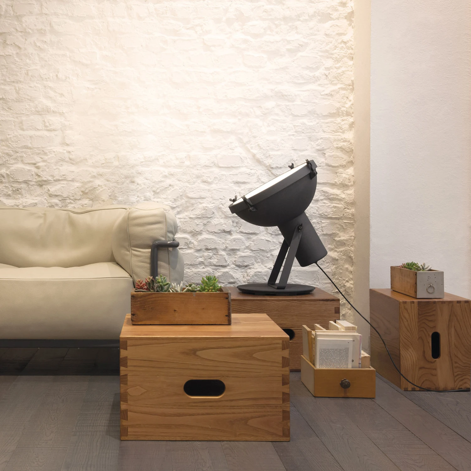 Nemo Projecteur 365 Lampe à Poser, Bleu Nuit 4 Nemo Projecteur 365 Lampe à Poser, Bleu Nuit – Image 2