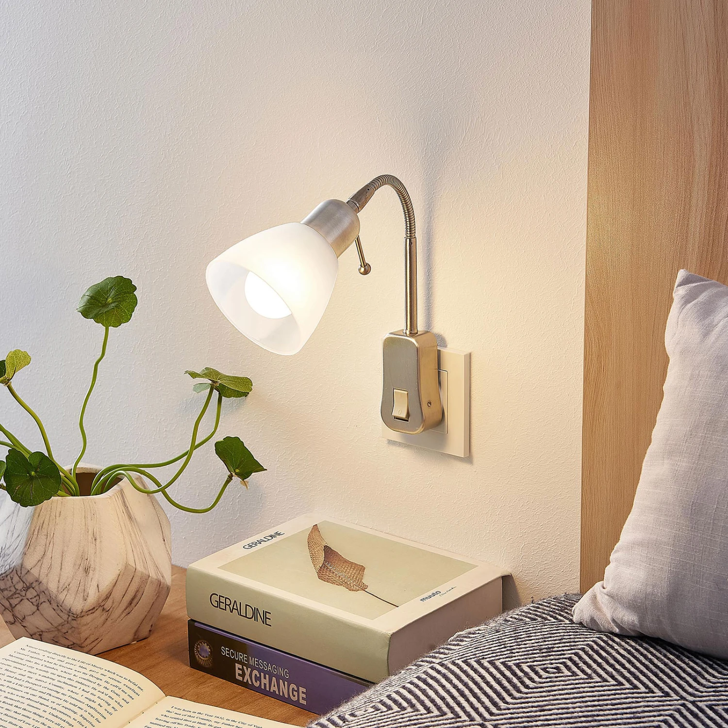 Lindby Aika Lampe Prise, Bras Flex, Interrupteur 4 Lindby Aika Lampe Prise, Bras Flex, Interrupteur – Image 2