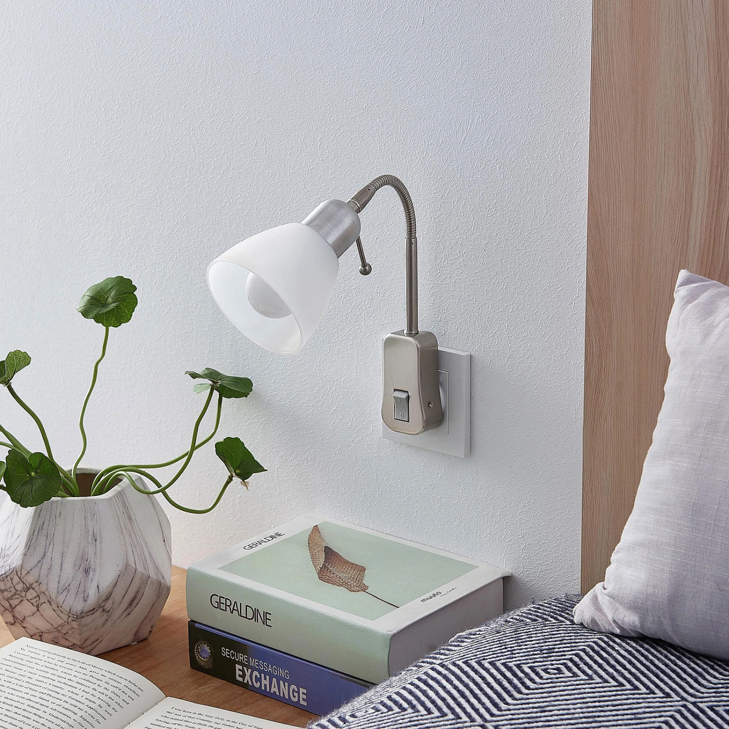 Lindby Aika Lampe Prise, Bras Flex, Interrupteur 5 Lindby Aika Lampe Prise, Bras Flex, Interrupteur – Image 3