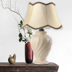 Lampe à Poser Vortice Céramique, Beige/bord Laiton -EGLO || By Rydens || Lucande Soldes 8603255 1