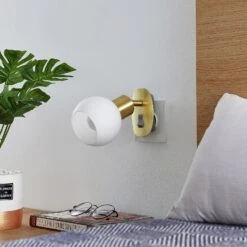 Lindby Lioma Lampe Sur Prise, Inclinable, Laiton